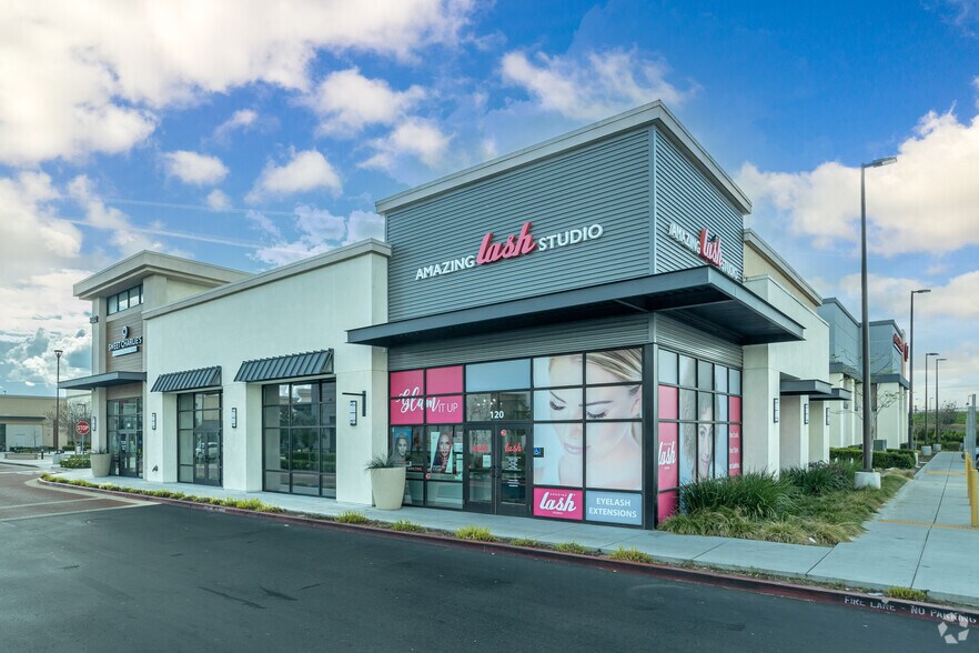 More Photos Of Interstate 5 & Beach Lake Rd, Sacramento Unknown For Lease