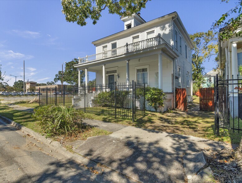 More Photos Of 310 W 34th St, Savannah Office For Sale