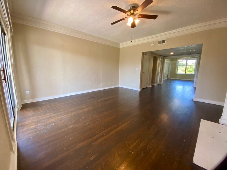 More Photos Of 1614-1620 E Linwood Blvd, Kansas City Apartments For Sale