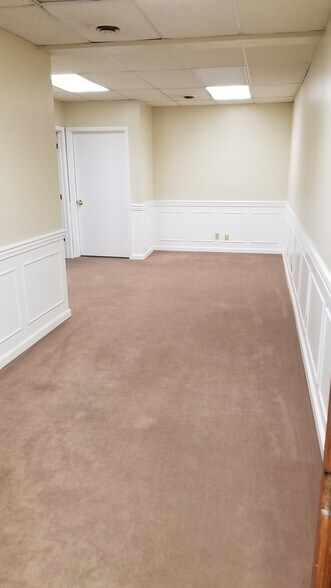 More Photos Of 2701-2709 Washington ave, Evansville Office For Sale