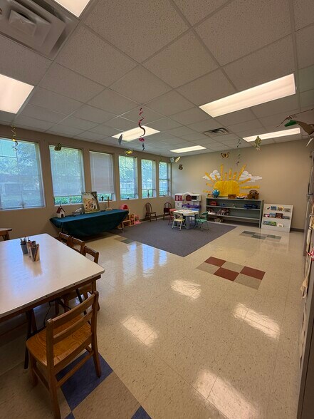 More Photos Of 1915 Grover Pl, Shreveport Specialty For Lease