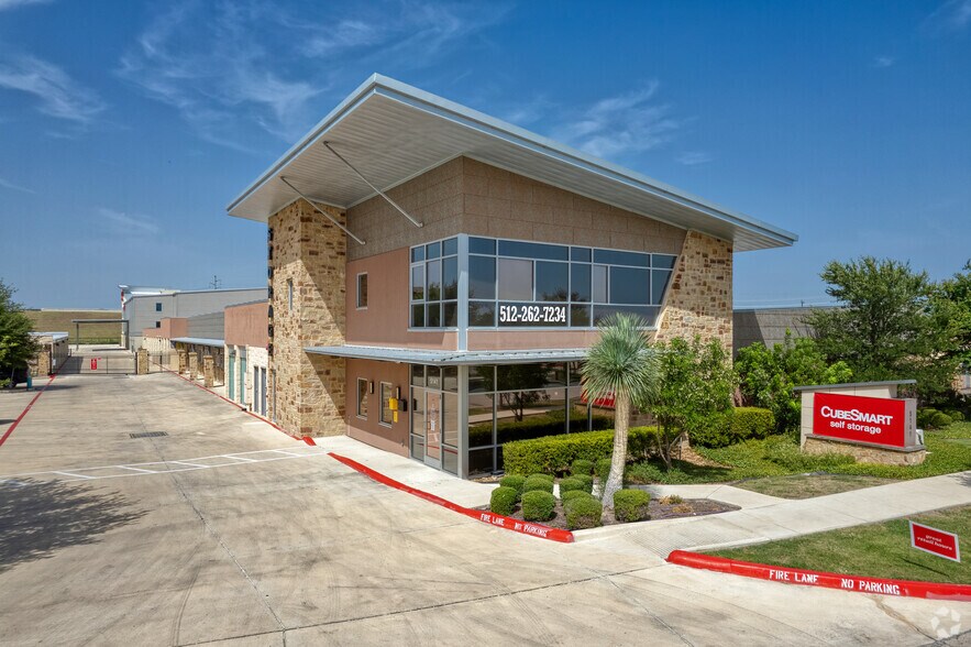 More Photos Of 5141 Cromwell Dr, Kyle Self Storage For Lease