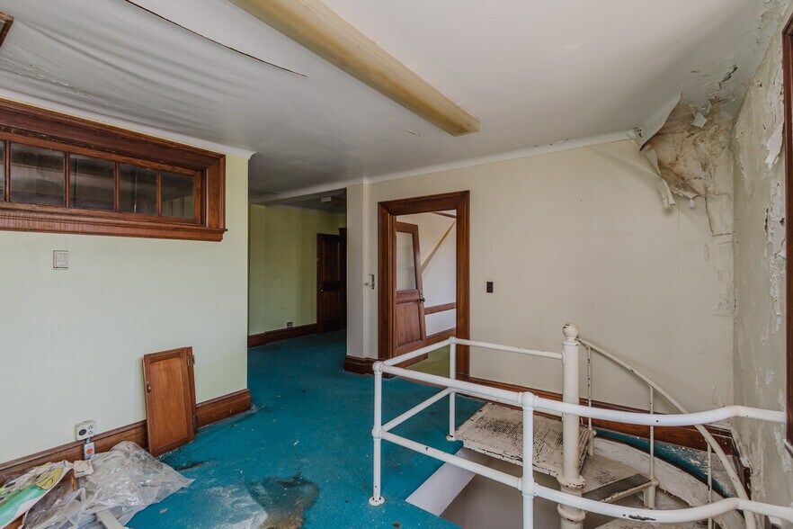 More Photos Of 920 Millington St, Winfield Storefront Retail Office For Sale