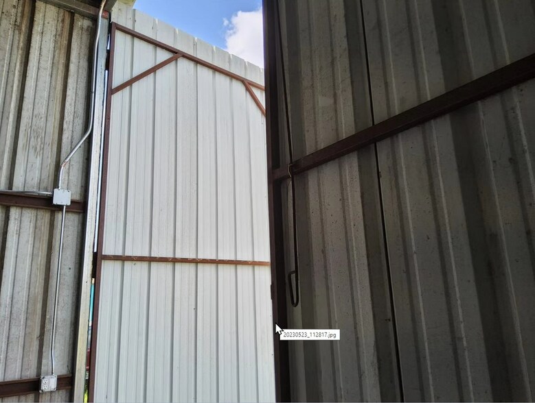 More Photos Of 1731 Main St, La Marque Contractor Storage Yard For Lease