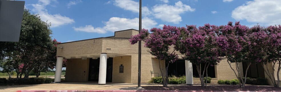 More Photos Of 1000 S Belt Line Rd, Coppell Bank For Sale