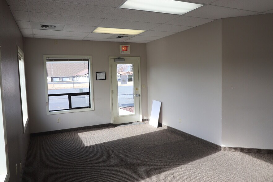 More Photos Of 39141 Pocahontas, Baker City Medical For Sale