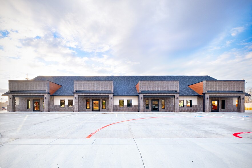 Primary Photo Of 1916 S Carolina St, Amarillo Office For Sale