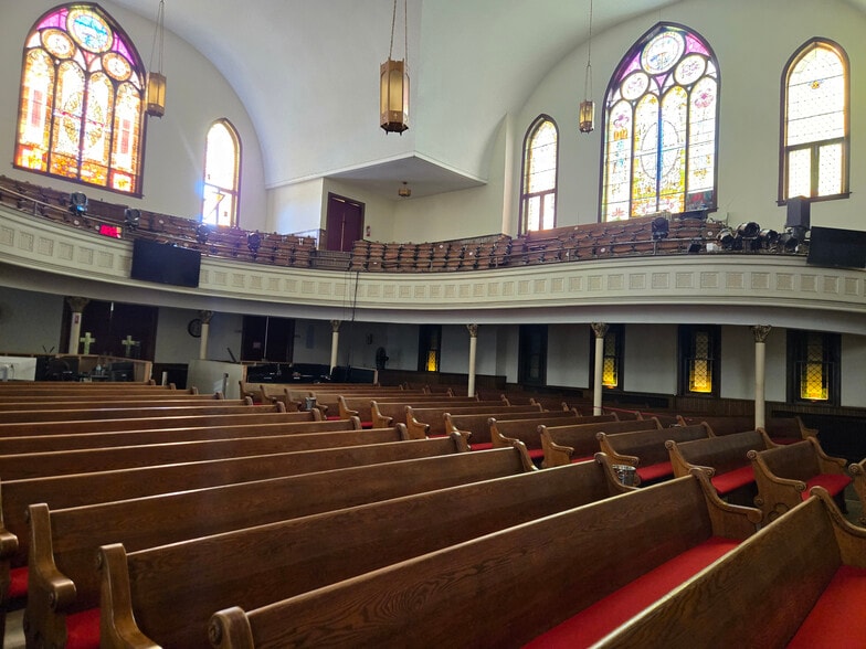 More Photos Of 697 13th Ave NE, Minneapolis Religious Facility For Sale