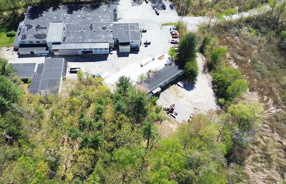 More Photos Of 2 Omega Way, Littleton Warehouse For Lease