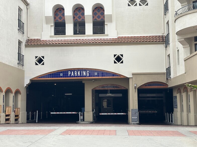 More Photos Of 1001 Glendon Ave, Los Angeles Apartments For Lease