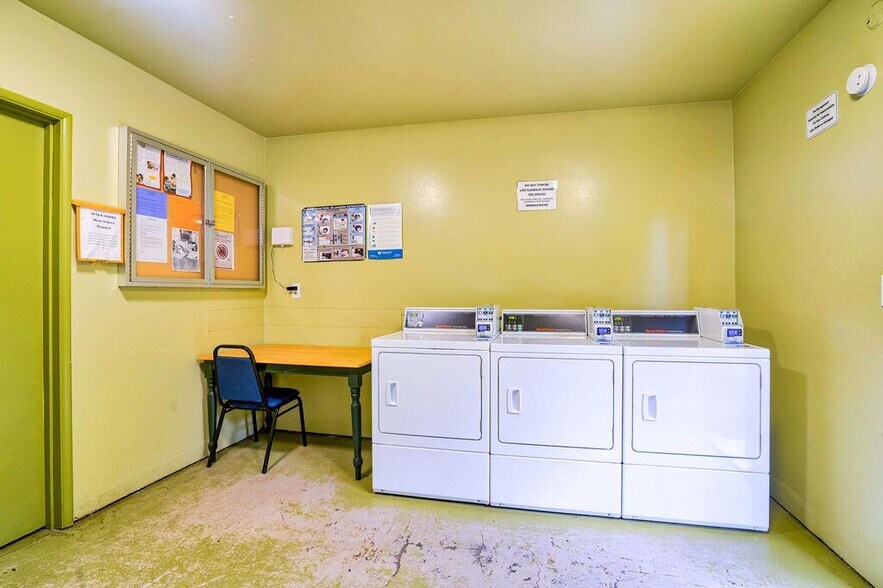 Primary Photo Of 1535 SE Maple St, Hillsboro Apartments For Sale