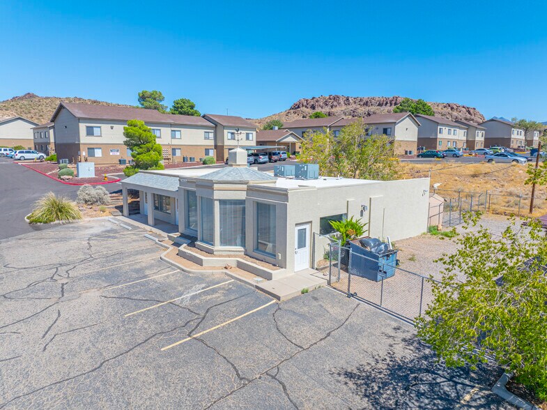 More Photos Of 1200 E Andy Devine Ave, Kingman Office For Sale