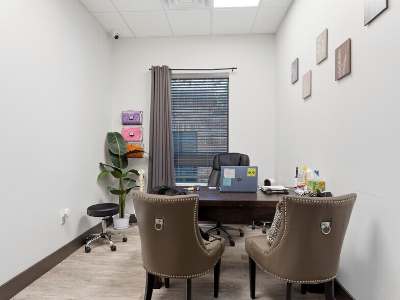 More Photos Of 6550 Naaman Forest Blvd, Garland Medical For Lease