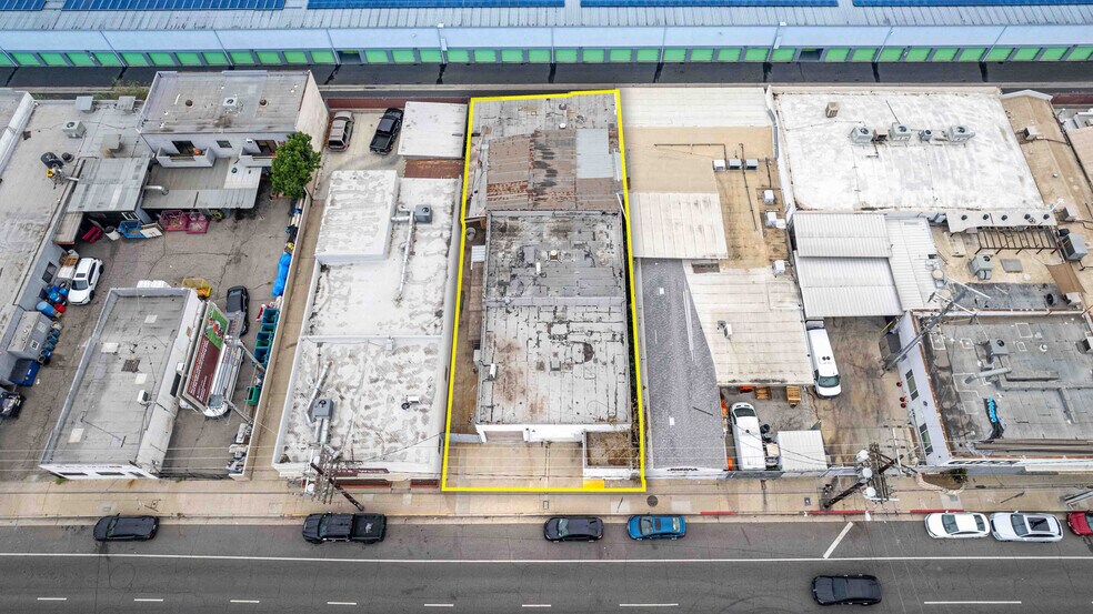 More Photos Of 6835 Tujunga Ave, North Hollywood Warehouse For Lease