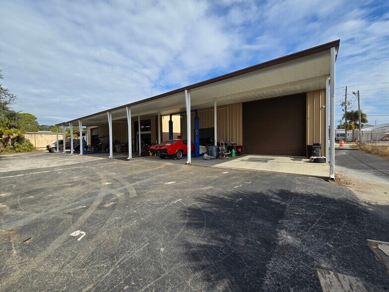 More Photos Of 8535 Rees St, Port Richey Service Station For Sale