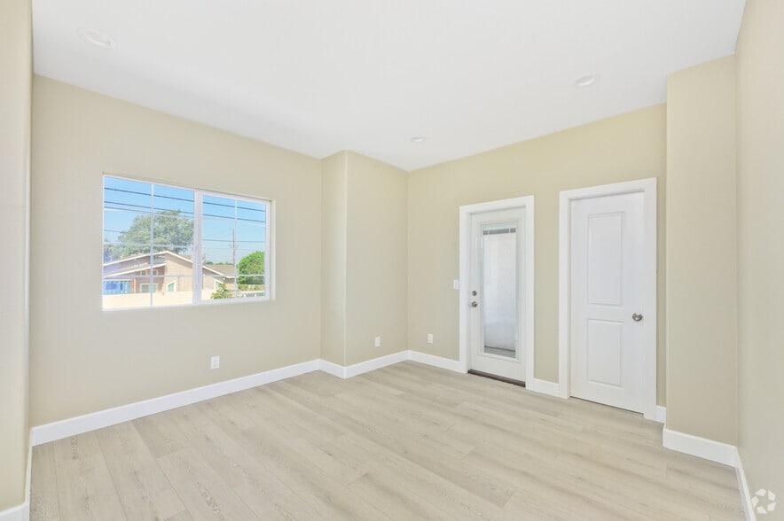 More Photos Of 15909 Merrill Ave, Fontana Apartments For Sale