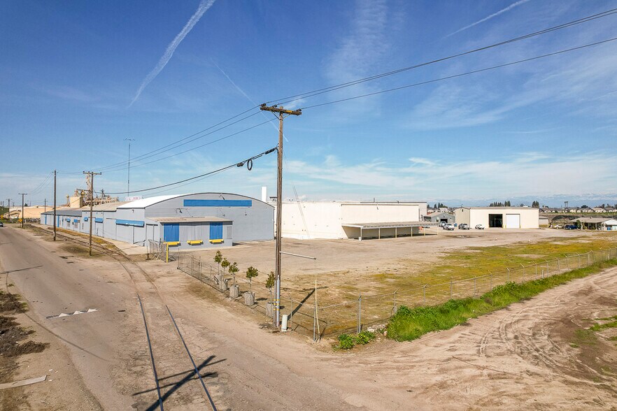 Primary Photo Of 39400 Clarkson Dr, Kingsburg Warehouse For Sale