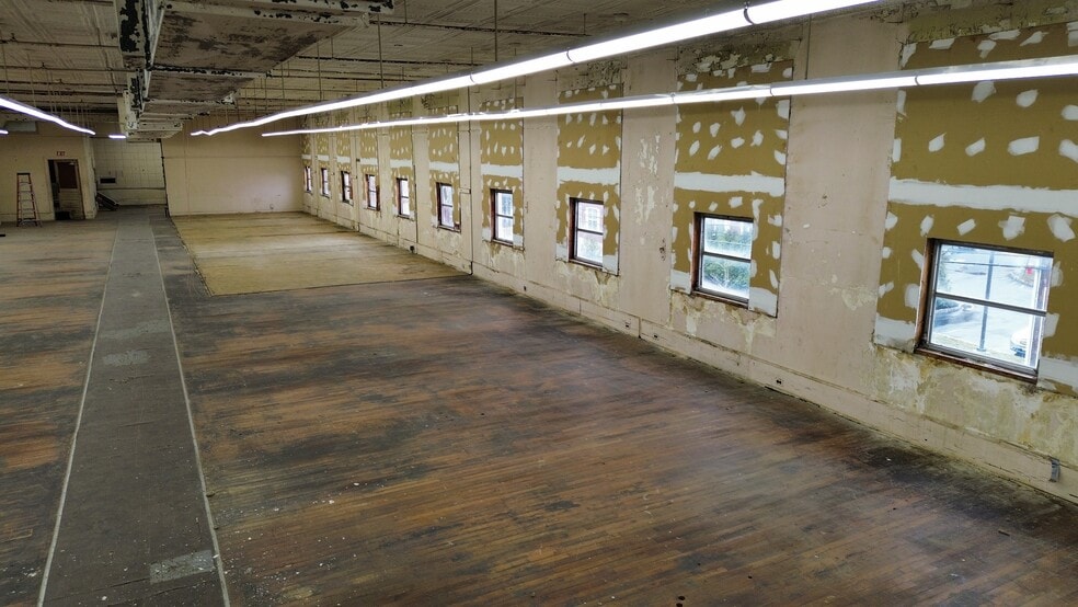 More Photos Of 101-105 Church St, Aberdeen Manufacturing For Lease