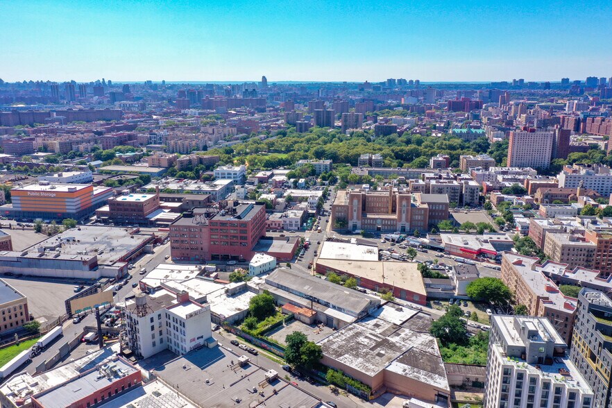 More Photos Of 450 Timpson Pl, Bronx Warehouse For Lease