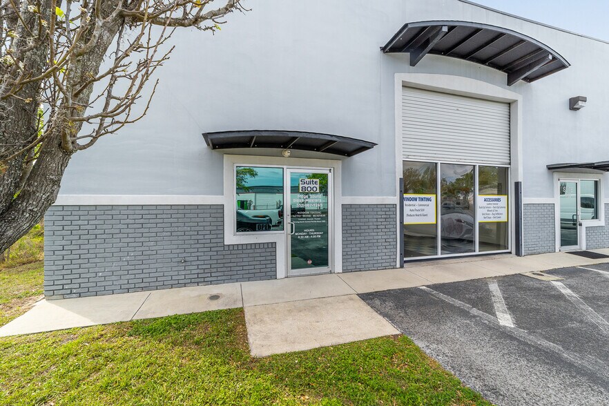 More Photos Of 1521 SW 12th Ave, Ocala Distribution For Sale