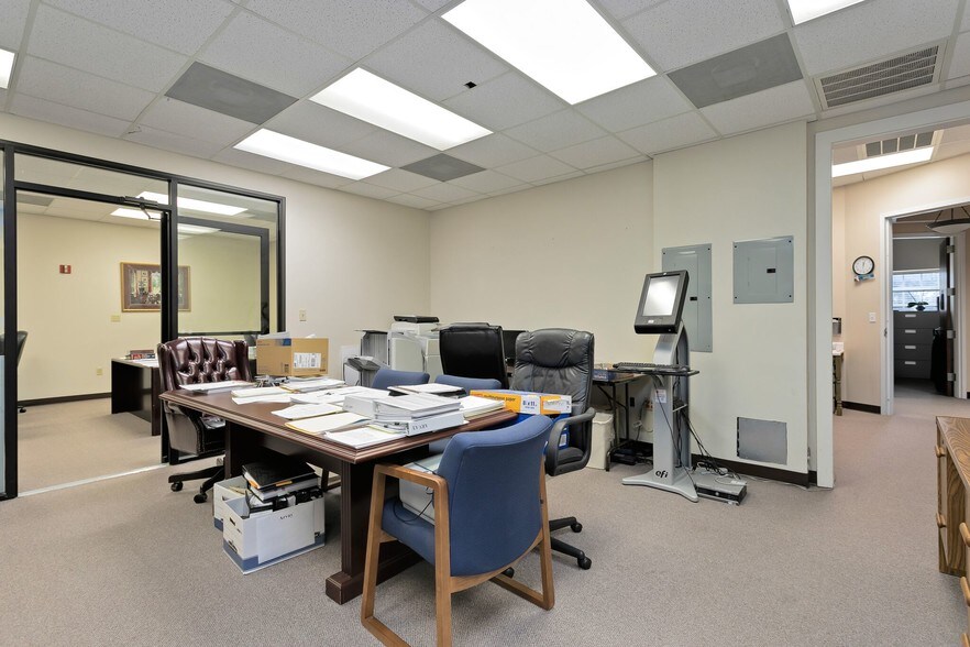 More Photos Of 1920 Boothe Cir, Longwood Office For Lease