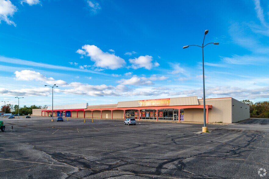 60456077 S Packard Ave, Cudahy, WI 53110 General Retail For Sale