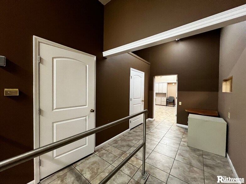 More Photos Of 5605 Commercial Blvd, Winter Haven Warehouse For Lease