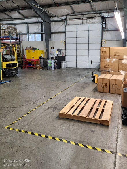 More Photos Of 63255 Jamison St, Bend Warehouse For Lease