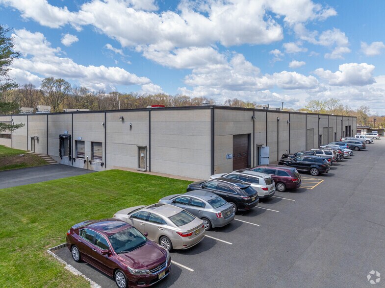 More Photos Of 5 Astro Pl, Denville Warehouse For Lease