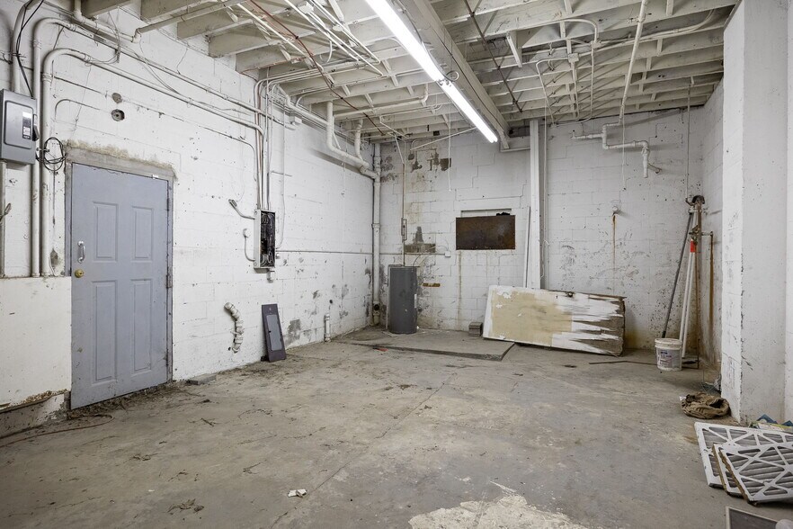 More Photos Of 1710 S Belt Hwy, Saint Joseph Auto Dealership For Sale