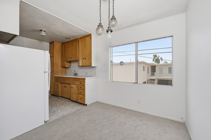 More Photos Of 1631 Granville Ave, Los Angeles Apartments For Sale