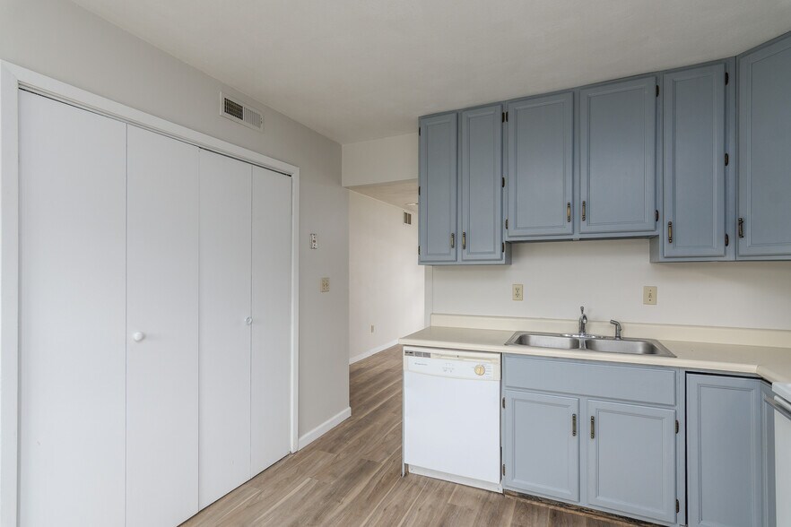 More Photos Of , Jefferson City Multifamily For Sale