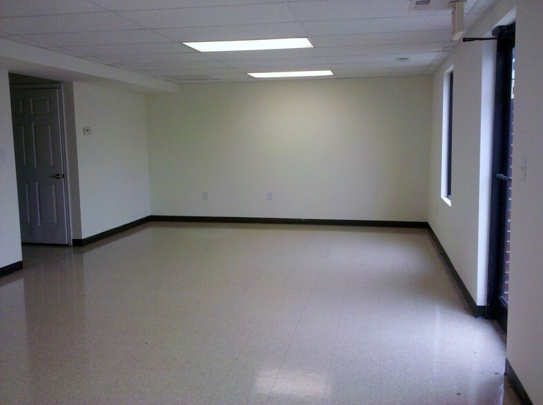 More Photos Of 1021 Technology Dr, Indian Trail Flex For Lease