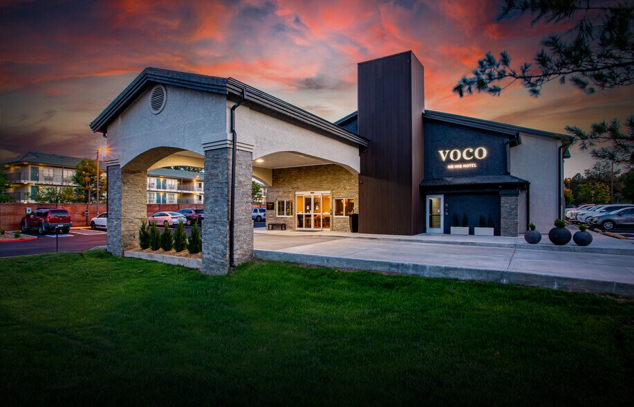 Primary Photo Of 2735 S Woodlands Village Blvd, Flagstaff Hotel For Sale