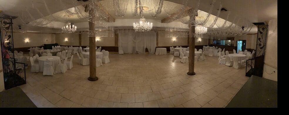 More Photos Of 8229 Van Nuys Blvd, Panorama City Restaurant For Lease