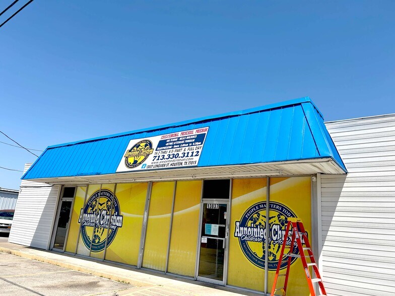 Primary Photo Of 13837 Longview St, Houston Flex For Lease