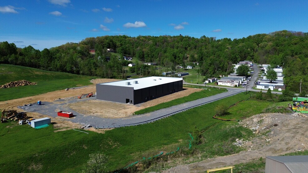 More Photos Of 100-400 Factory Dr, Morgantown Light Distribution For Lease