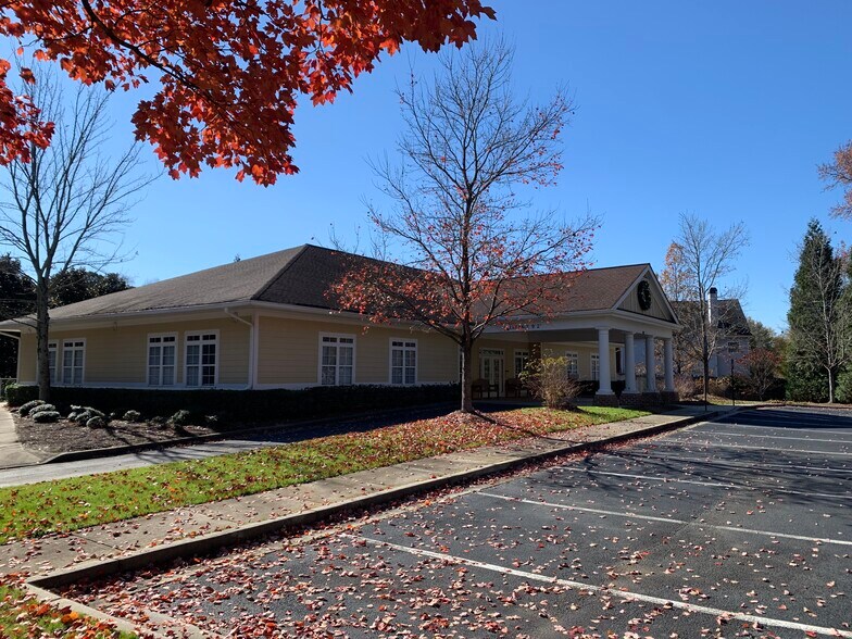 More Photos Of 4608 Lower Roswell Rd, Marietta Office For Sale