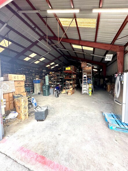 More Photos Of 11108 Hawkinsville Rd, Warner Robins Flex For Lease