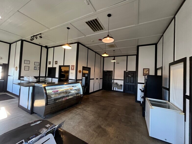 More Photos Of 139 Lemmons Ln, Gaffney Restaurant For Sale