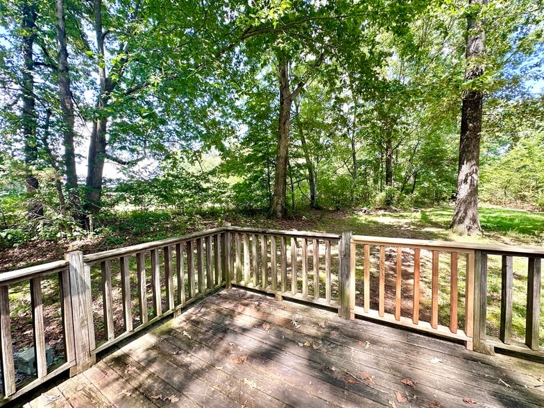 More Photos Of 9314 Beeler Ct, Bon Aqua Manufactured Housing Mobile Home Park For Sale