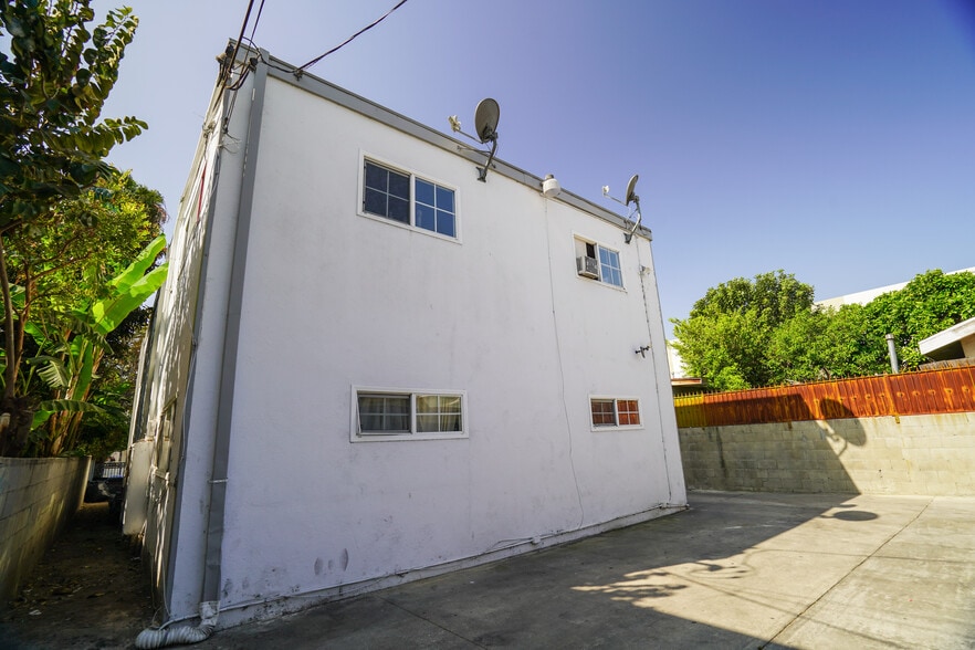More Photos Of 5343 Carlin St, Los Angeles Apartments For Sale