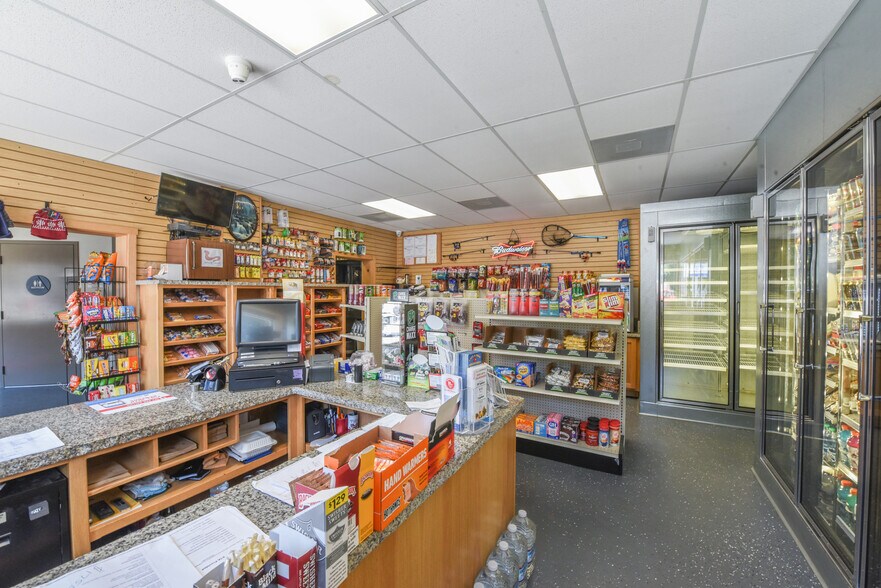 More Photos Of 24967 State Highway 108, Mi Wuk Village Service Station For Sale