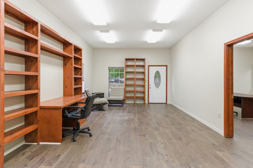 More Photos Of 723 Hardy St, Hattiesburg Office For Sale