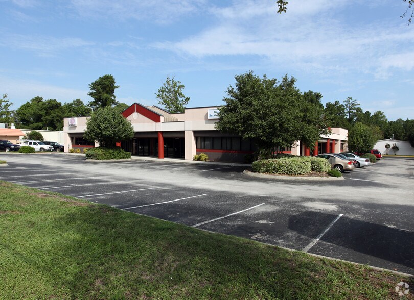Primary Photo Of 3825 Market St, Wilmington General Retail For Lease