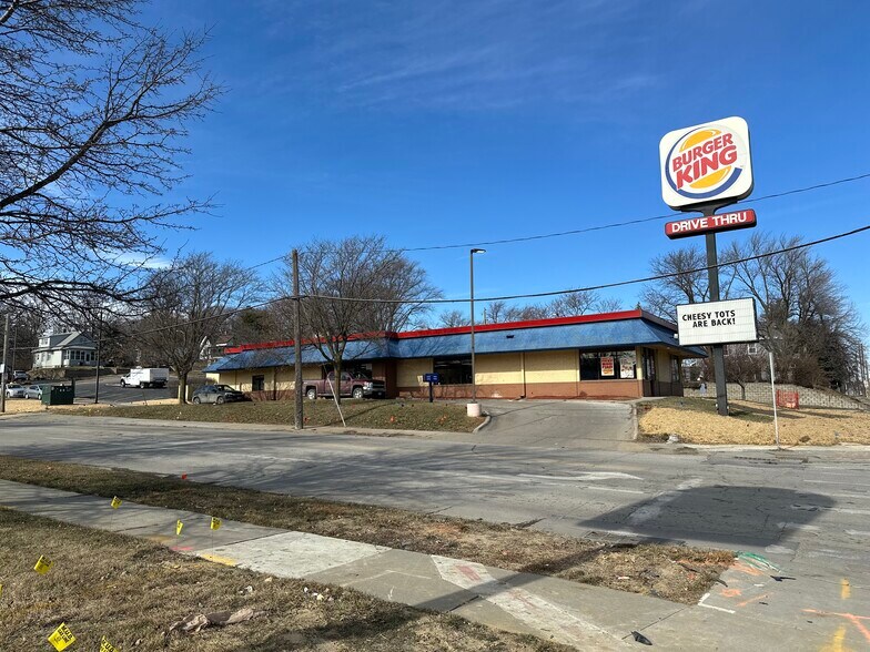 Primary Photo Of 7606 N 30th St, Omaha Fast Food For Sale