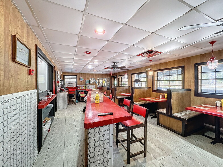 More Photos Of 15525 Shady Hills Rd, Spring Hill Restaurant For Sale