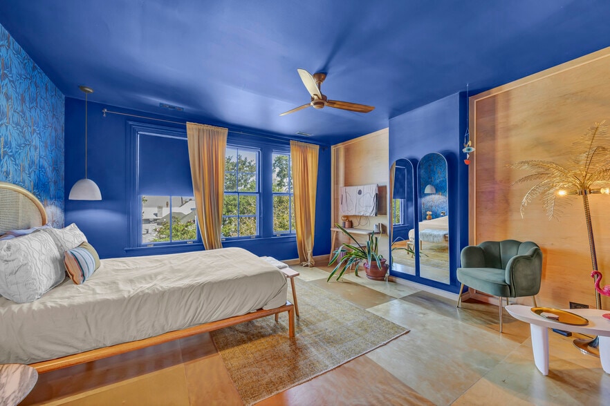 More Photos Of 118 S 4th St, Wilmington Hospitality For Sale