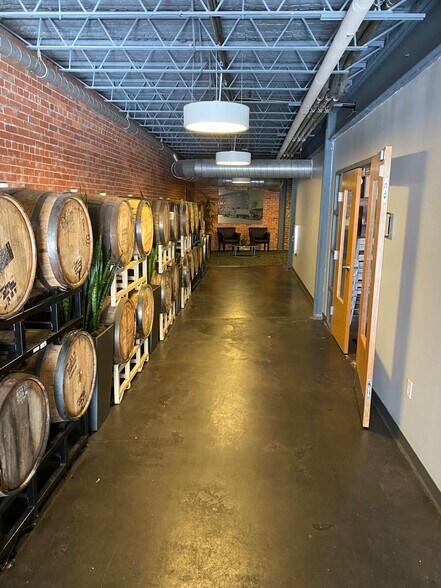 More Photos Of 400 Augusta St, Greenville Office For Sale