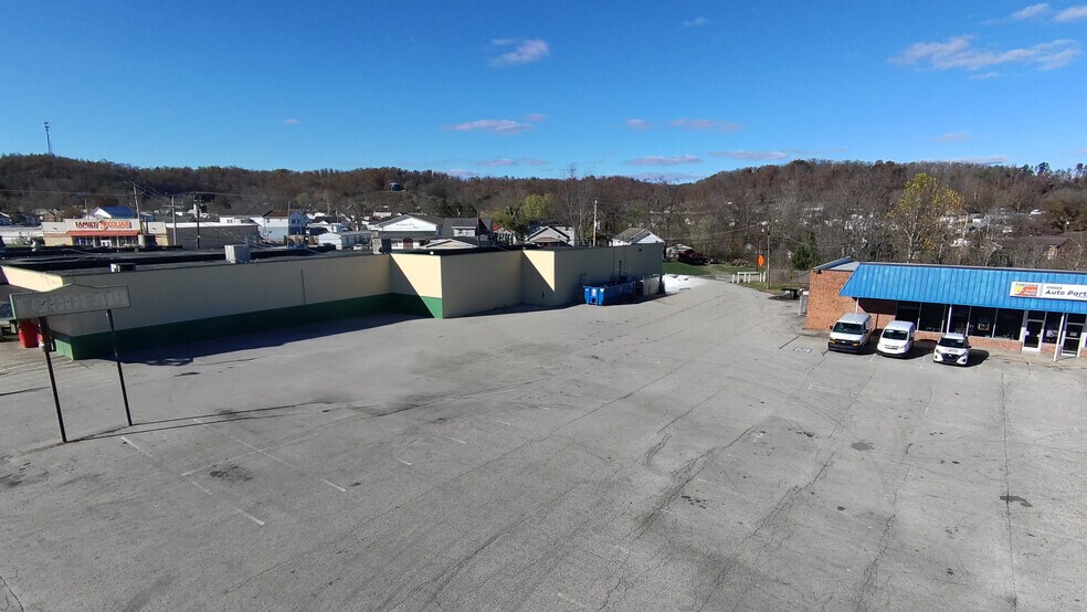 More Photos Of 2198 U.S. 60, Culloden Storefront For Sale
